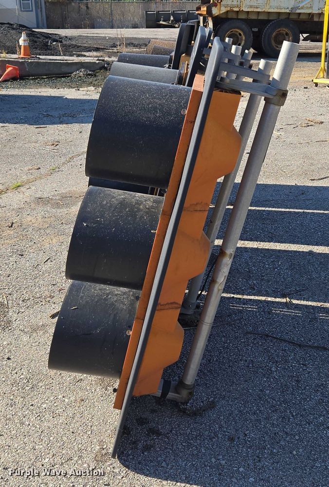 image for item EG8203 (5) traffic lights