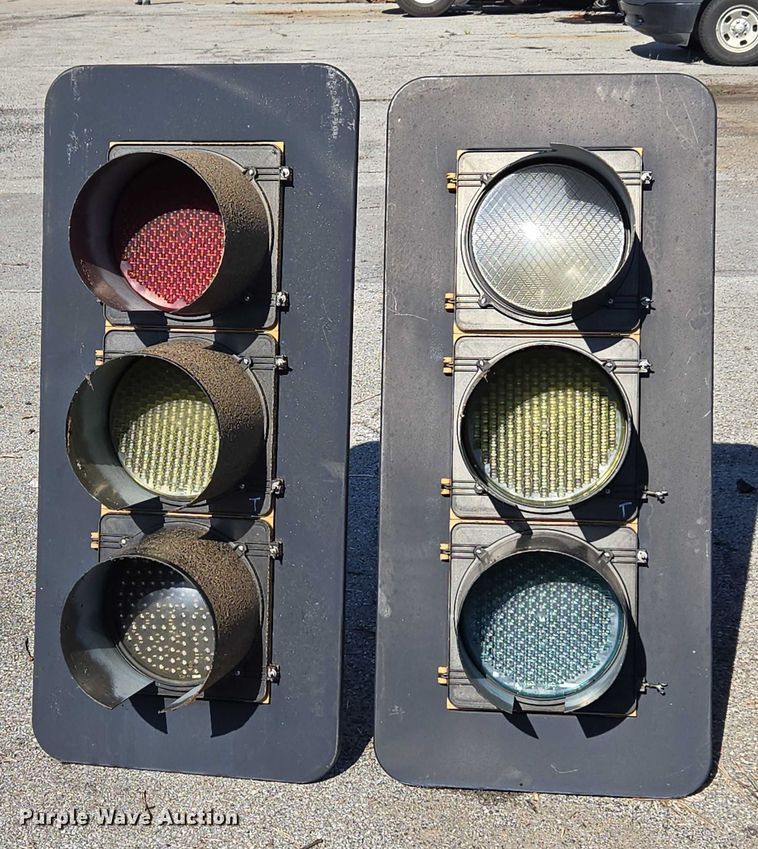 image for item EG8203 (5) traffic lights