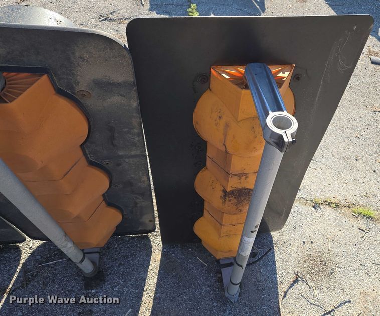 image for item EG8204 (5) traffic lights