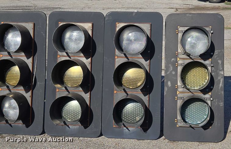 image for item EG8204 (5) traffic lights