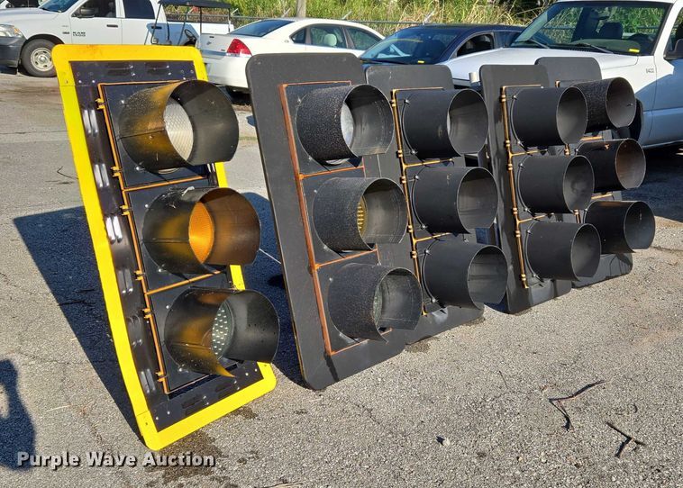 image for item EG8205 (5) traffic lights 