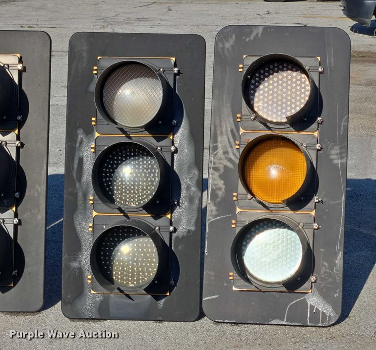 image for item EG8205 (5) traffic lights 