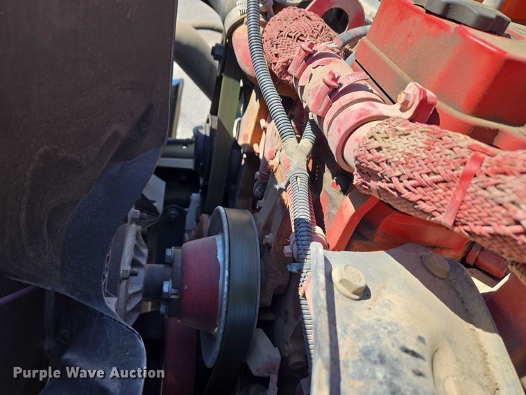 image for item EG8207 2011 Freightliner Business Class M2 truck cab and chassis