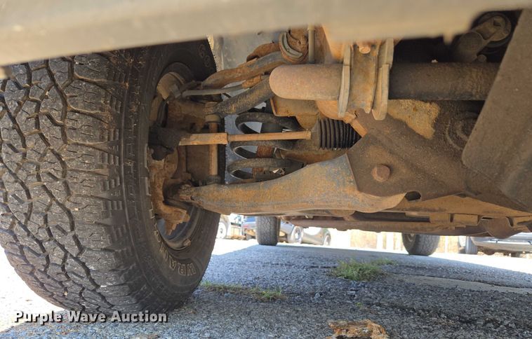 image for item EG8208 2004 GMC Sierra 1500 pickup truck