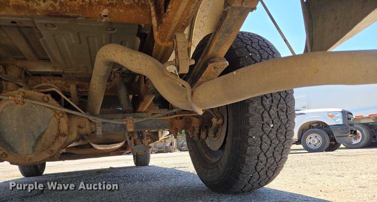 image for item EG8208 2004 GMC Sierra 1500 pickup truck