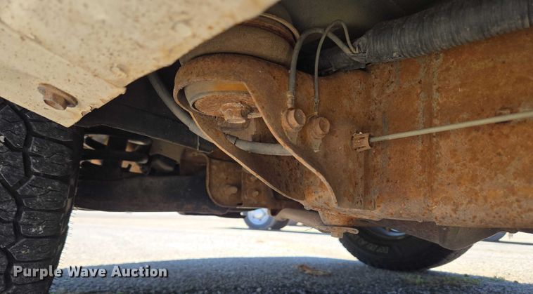 image for item EG8208 2004 GMC Sierra 1500 pickup truck