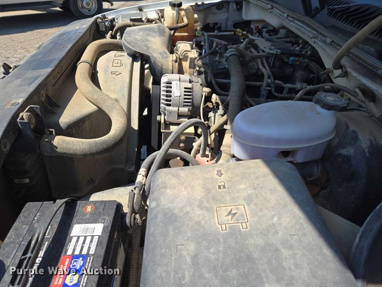 image for item EG8208 2004 GMC Sierra 1500 pickup truck