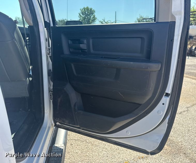 image for item EG8212 2014 Dodge Ram 1500 Crew Cab pickup truck