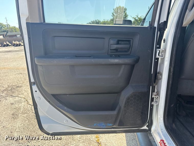 image for item EG8212 2014 Dodge Ram 1500 Crew Cab pickup truck