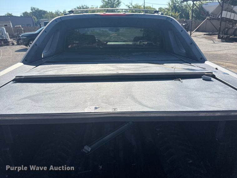 image for item EG8213 2008 Chevrolet Avalanche pickup truck