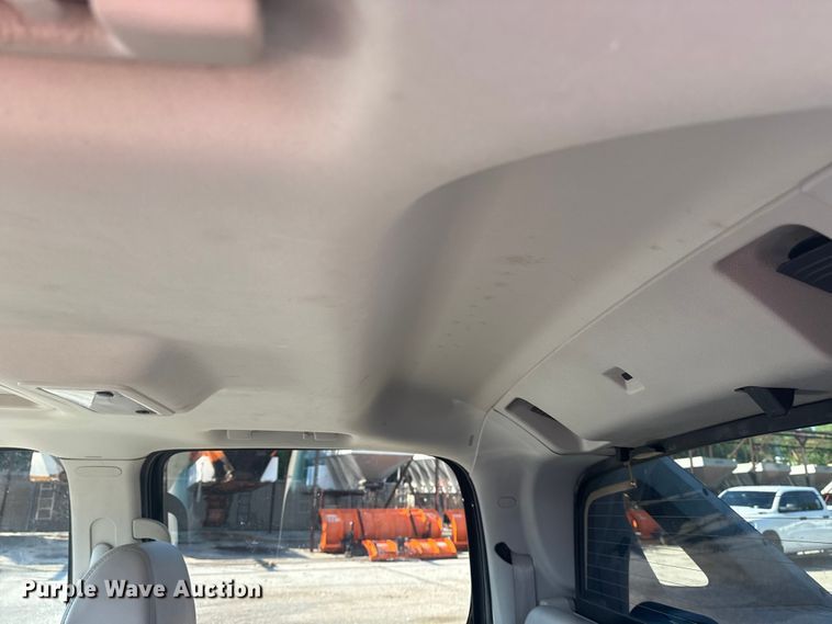 image for item EG8213 2008 Chevrolet Avalanche pickup truck