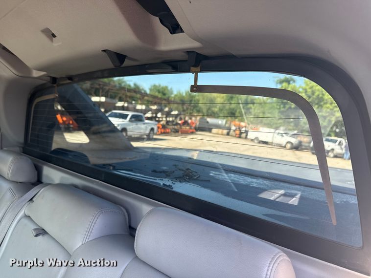 image for item EG8213 2008 Chevrolet Avalanche pickup truck