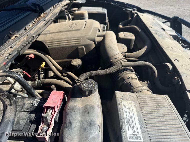 image for item EG8213 2008 Chevrolet Avalanche pickup truck