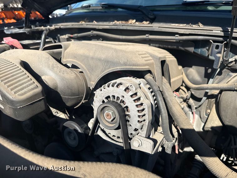 image for item EG8213 2008 Chevrolet Avalanche pickup truck