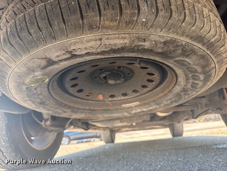 image for item EG8213 2008 Chevrolet Avalanche pickup truck