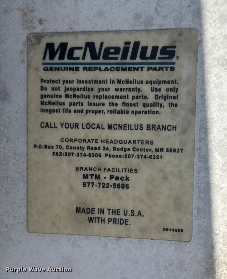 image for item EG8215 2013 Freightliner Business Class M2 refuse truck