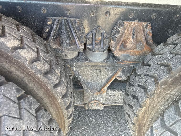 image for item EG8215 2013 Freightliner Business Class M2 refuse truck