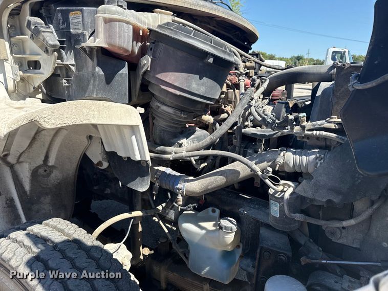 image for item EG8215 2013 Freightliner Business Class M2 refuse truck