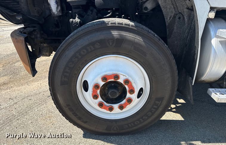 image for item EG8215 2013 Freightliner Business Class M2 refuse truck