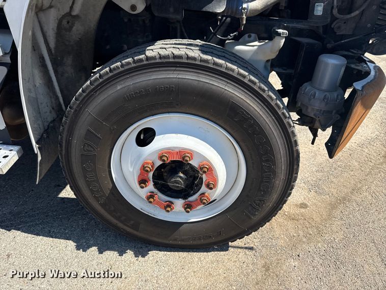 image for item EG8215 2013 Freightliner Business Class M2 refuse truck