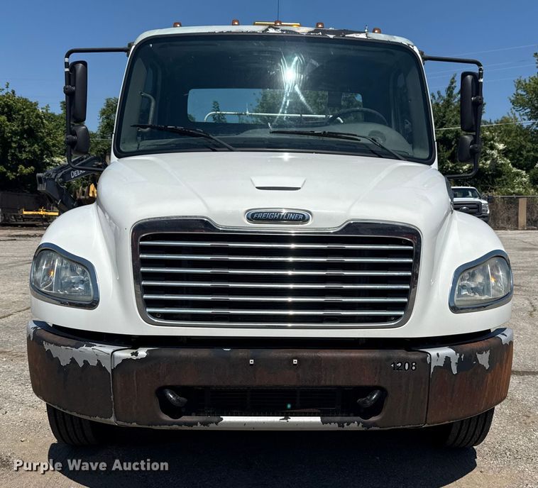 image for item EG8217 2012 Freightliner Business Class M2 utility / service truck