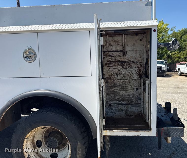 image for item EG8217 2012 Freightliner Business Class M2 utility / service truck