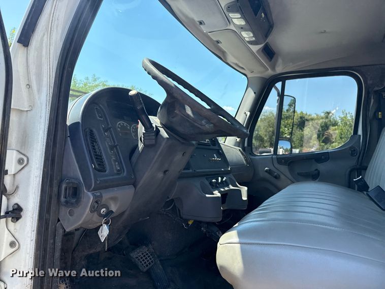 image for item EG8217 2012 Freightliner Business Class M2 utility / service truck