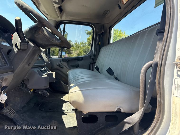 image for item EG8217 2012 Freightliner Business Class M2 utility / service truck