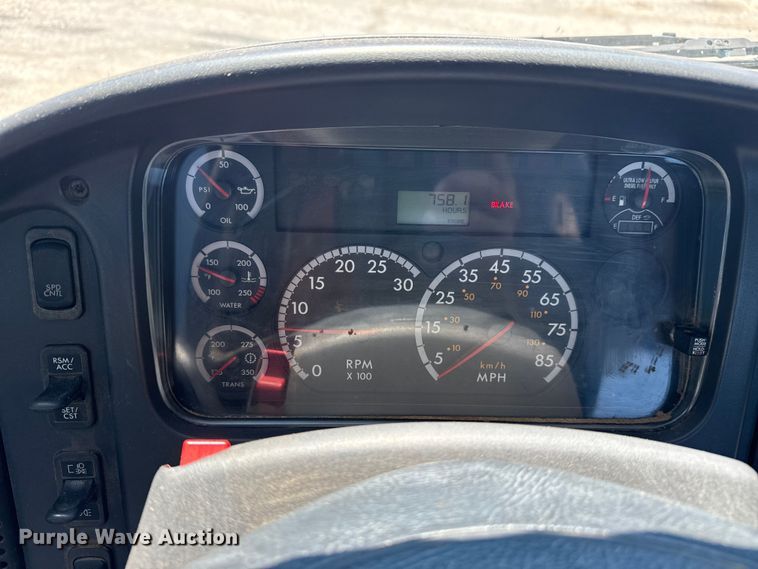 image for item EG8217 2012 Freightliner Business Class M2 utility / service truck