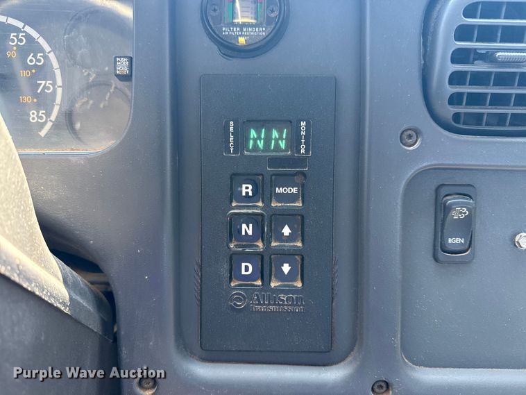 image for item EG8217 2012 Freightliner Business Class M2 utility / service truck