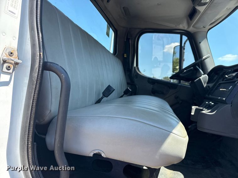 image for item EG8217 2012 Freightliner Business Class M2 utility / service truck