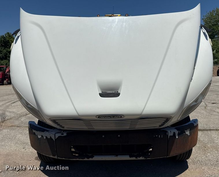 image for item EG8217 2012 Freightliner Business Class M2 utility / service truck