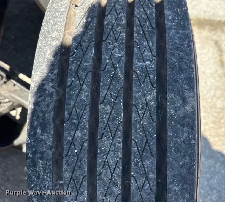 image for item EG8217 2012 Freightliner Business Class M2 utility / service truck