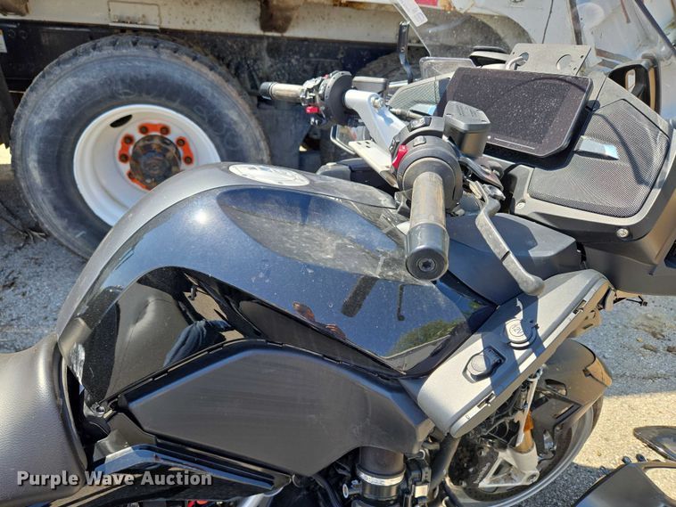 image for item EG8219 2024 BMW R 1250 Rt Police motorcycle