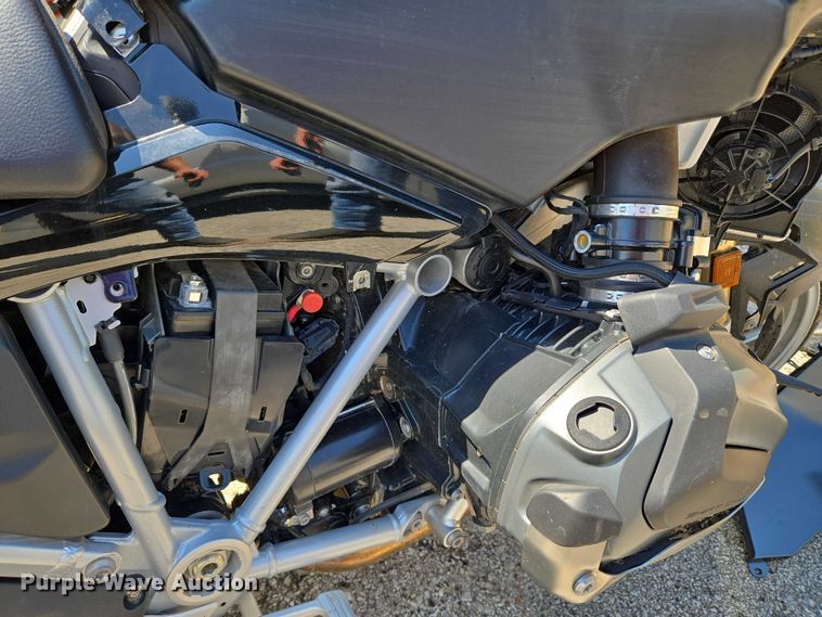 image for item EG8219 2024 BMW R 1250 Rt Police motorcycle