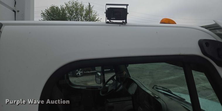 image for item EG8220 2012 Freightliner Business Class M2 refuse truck