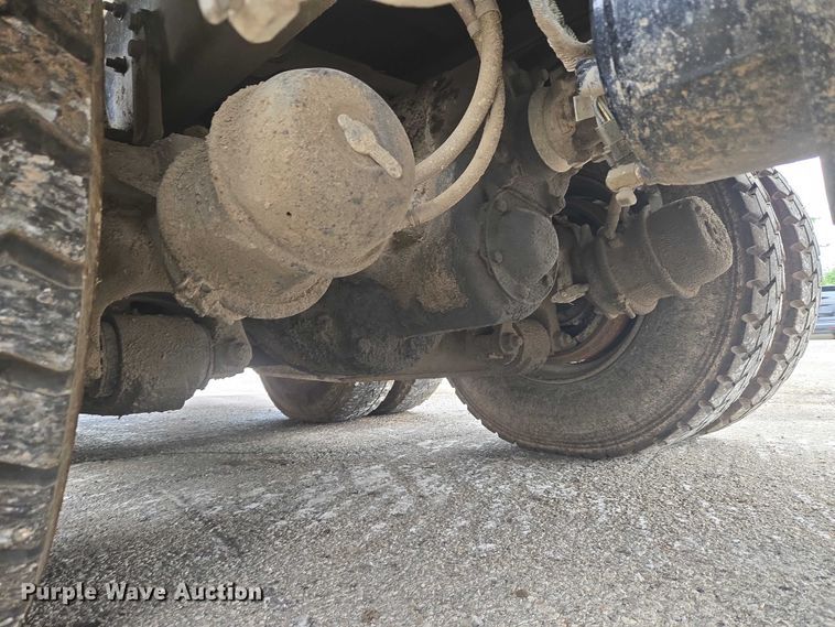 image for item EG8220 2012 Freightliner Business Class M2 refuse truck