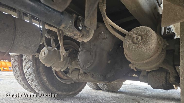 image for item EG8220 2012 Freightliner Business Class M2 refuse truck