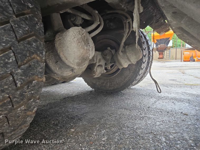 image for item EG8220 2012 Freightliner Business Class M2 refuse truck