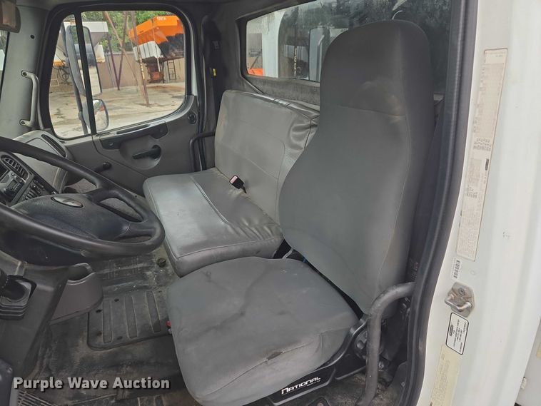 image for item EG8220 2012 Freightliner Business Class M2 refuse truck