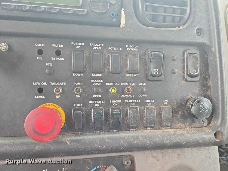 image for item EG8220 2012 Freightliner Business Class M2 refuse truck