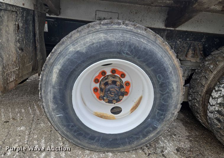 image for item EG8220 2012 Freightliner Business Class M2 refuse truck