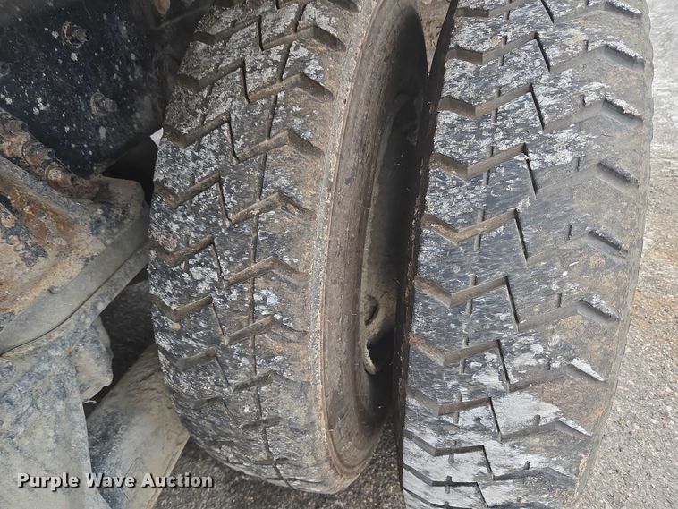 image for item EG8220 2012 Freightliner Business Class M2 refuse truck