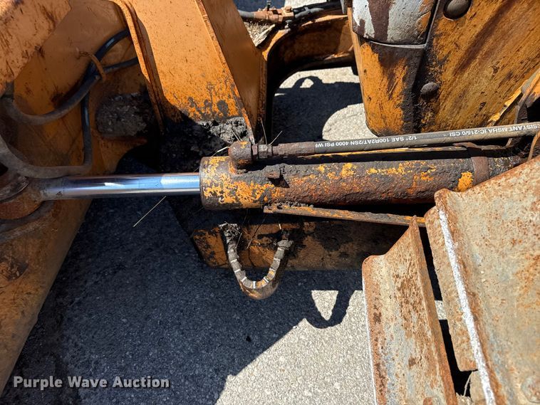 image for item EG8223 2006 Case 850K Series II dozer