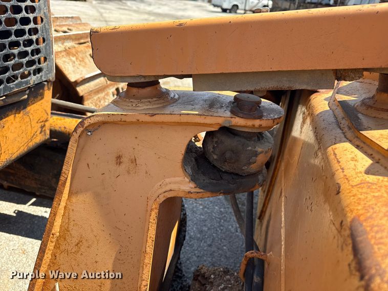 image for item EG8223 2006 Case 850K Series II dozer