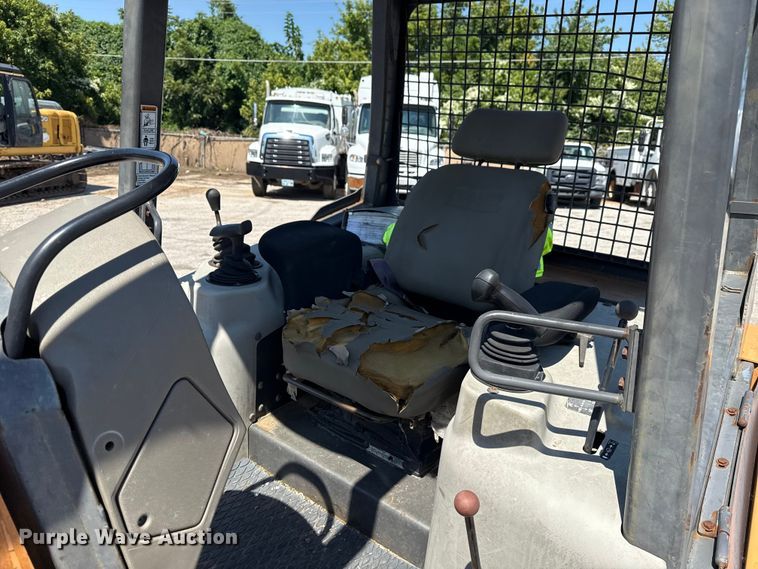 image for item EG8223 2006 Case 850K Series II dozer