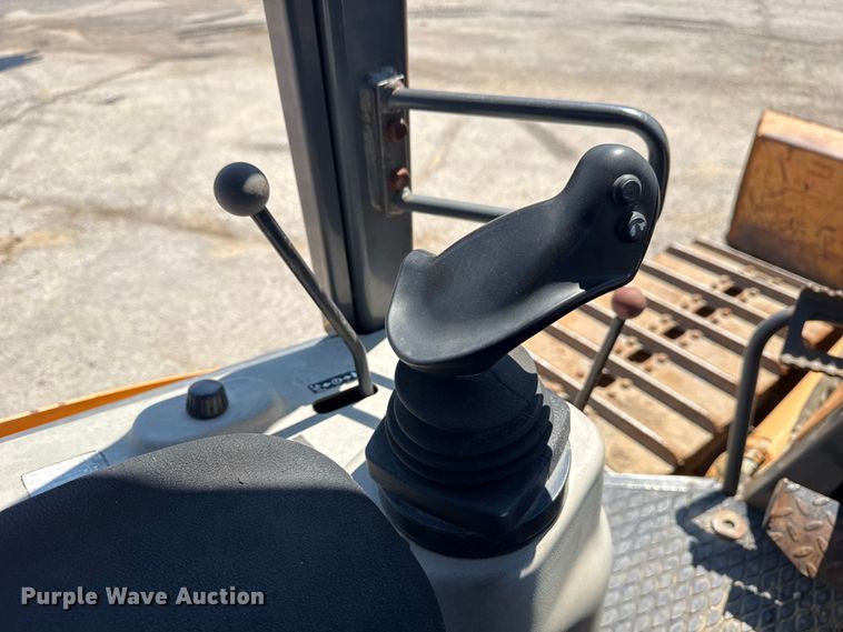 image for item EG8223 2006 Case 850K Series II dozer