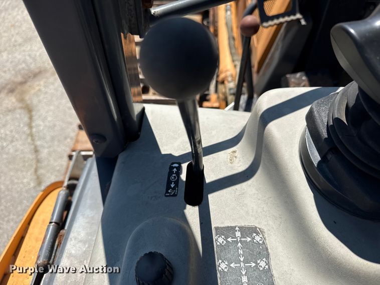 image for item EG8223 2006 Case 850K Series II dozer