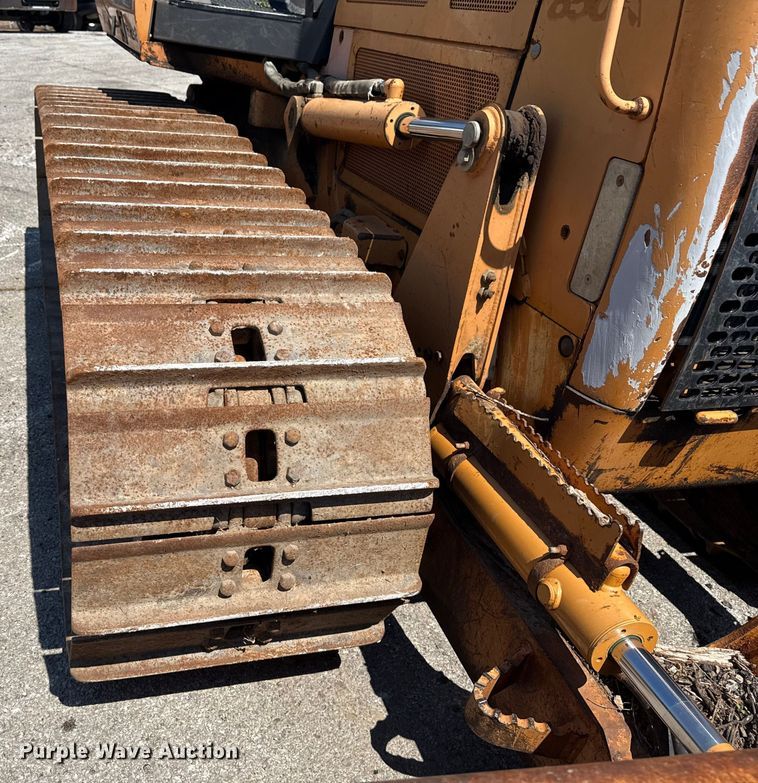 image for item EG8223 2006 Case 850K Series II dozer