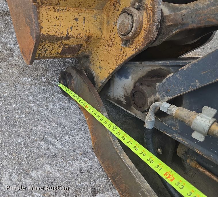 image for item EG8224 2009 John Deere 200D LC excavator